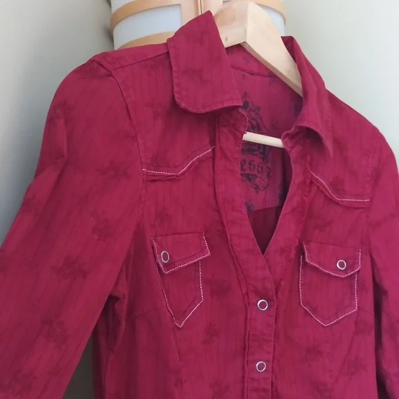 Ptp17" Guess Burgundy Red Embroidered Long Sleeve Button Shirt - Picture 5 of 13